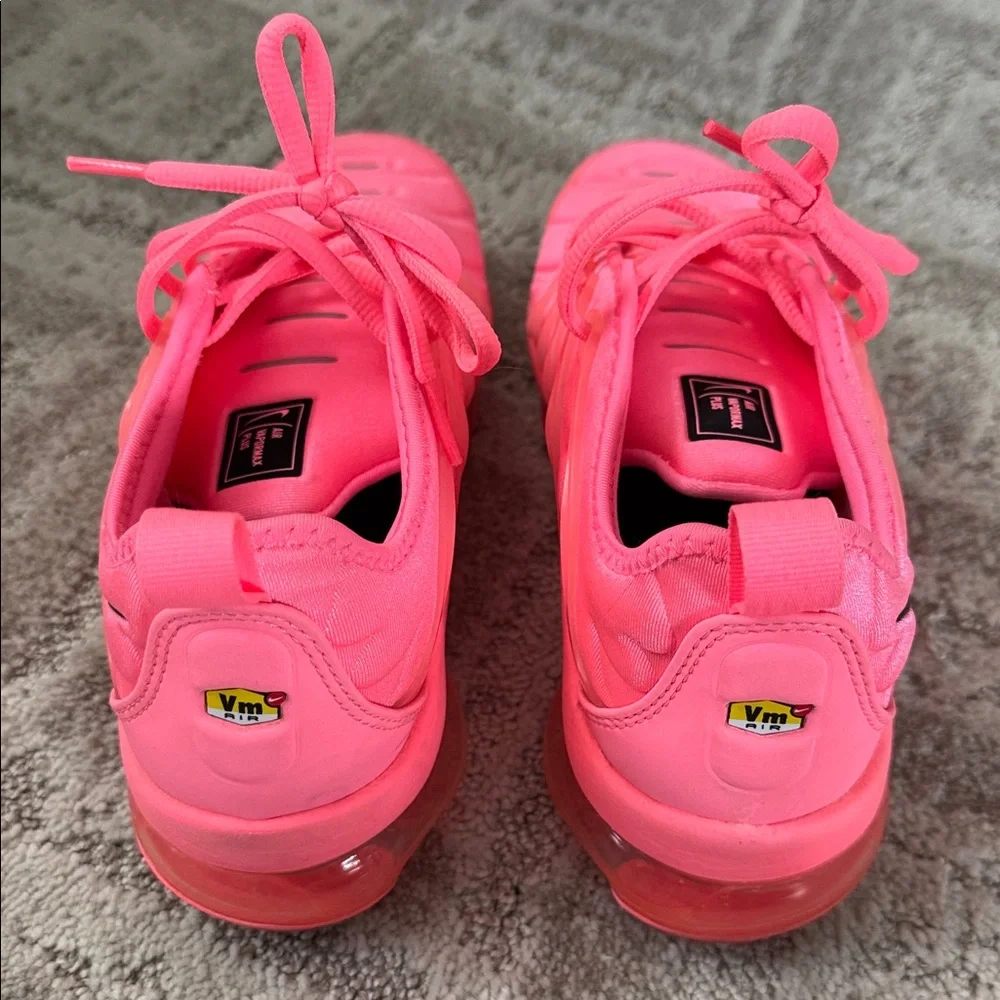 Nike Air Max VaporMax Plus
Pink (Women's) - Picture 2 of 7